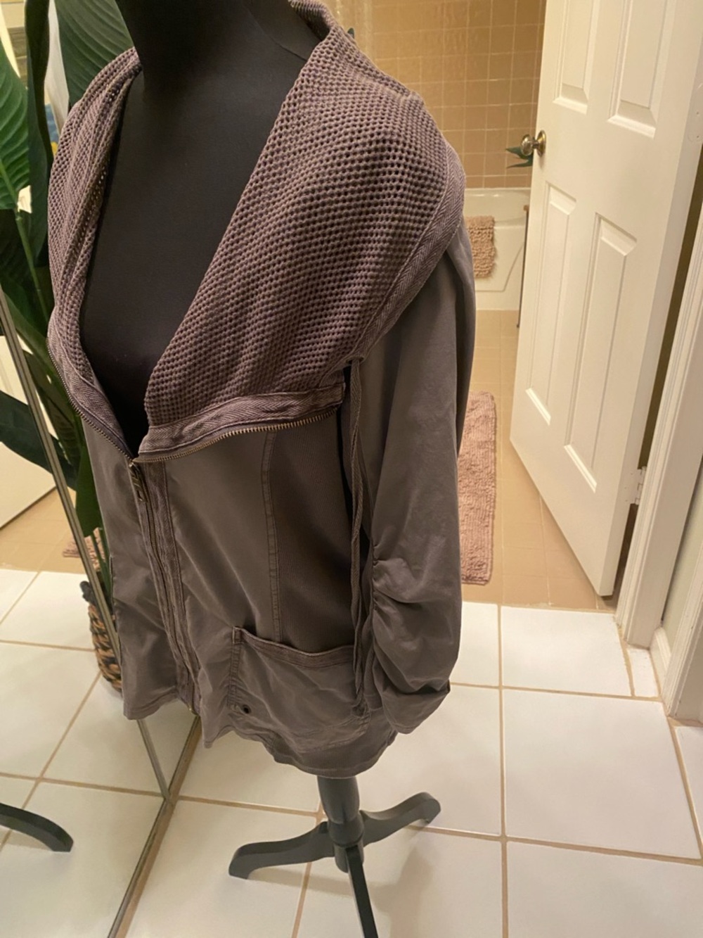 XCVI Lightweight Utility Jacket - Picture 3 of 6